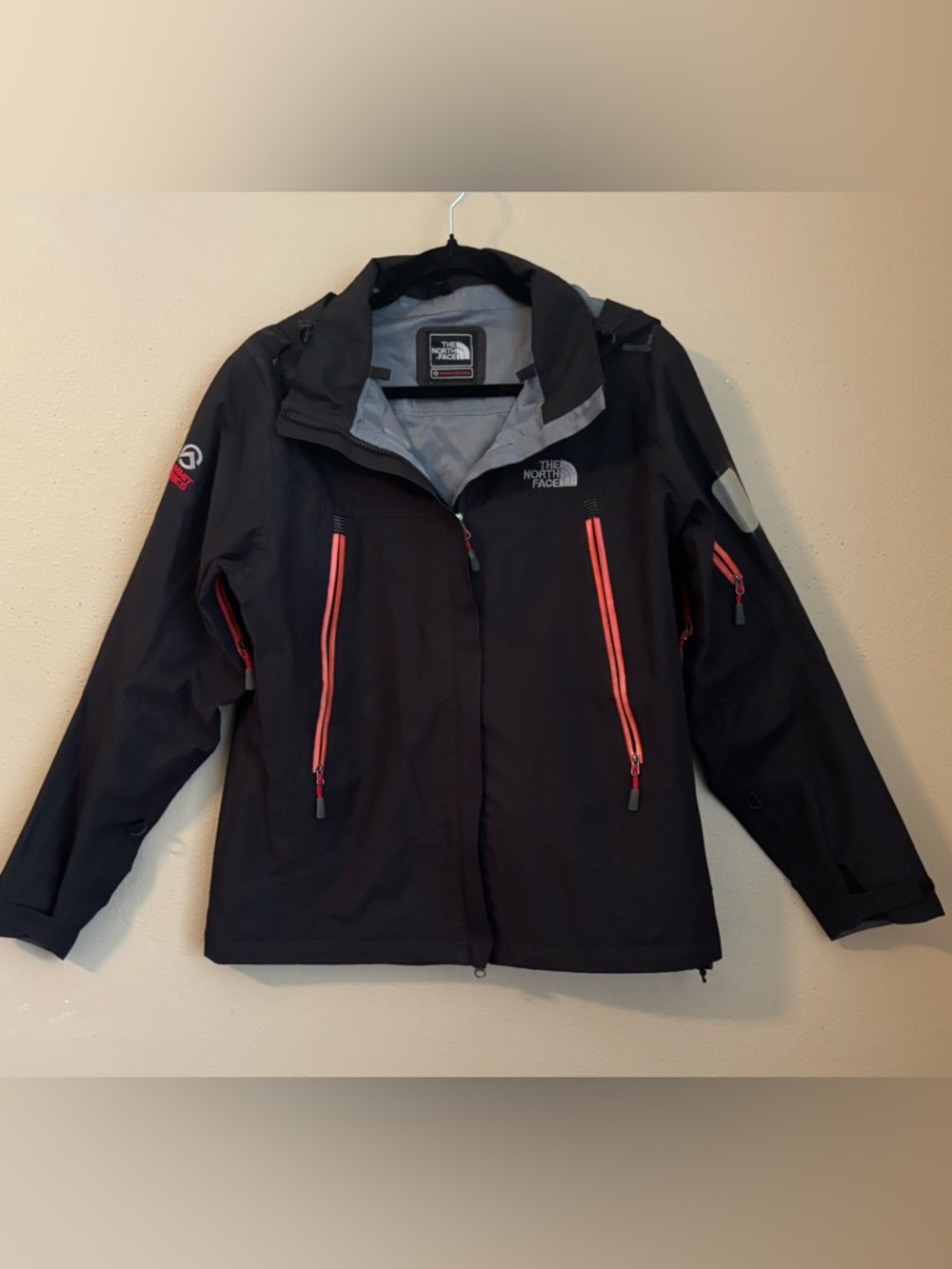 Classic Sporty Weather Proof The North Face Year Round Jacket
